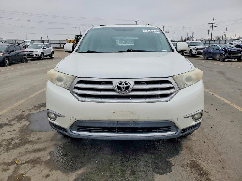 Photo 5 from auction – 2011 TOYOTA HIGHLANDER with VIN 5TDZK3EH8BS035919