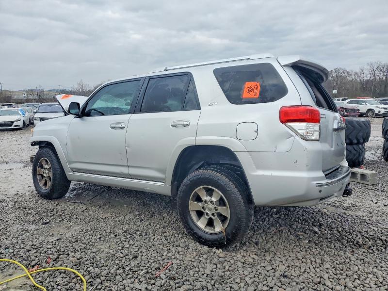 Photo 2 from auction – 2011 TOYOTA 4RUNNER SR with VIN JTEBU5JR7B5060544
