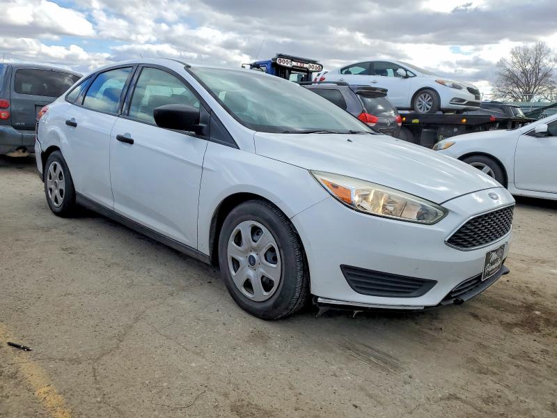 Photo 4 from auction – 2016 FORD FOCUS S with VIN 1FADP3E26GL361241