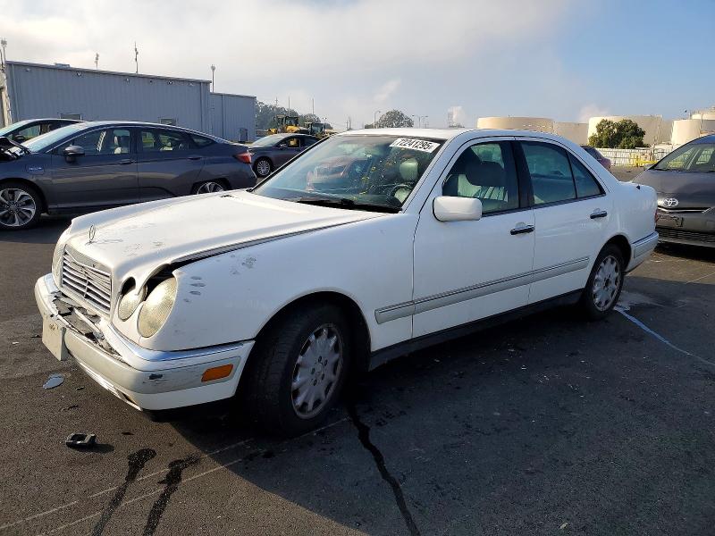 MERCEDES-BENZ E 320 1996 with VIN WDBJF55F9TJ024503 - Photo from auction