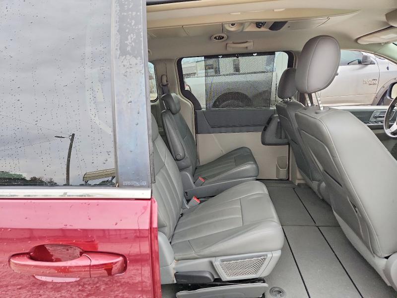 Photo 10 from auction – 2008 CHRYSLER TOWN & COU with VIN 2A8HR54P78R818302