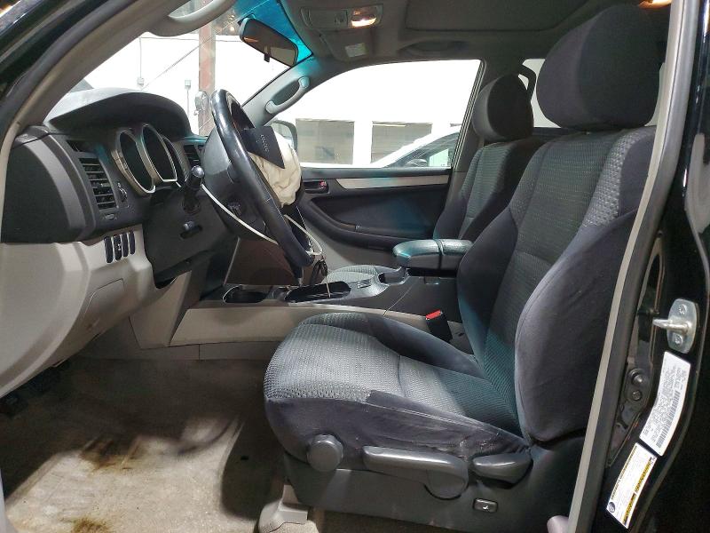 Photo 7 from auction – 2004 TOYOTA 4RUNNER SR with VIN JTEBU14RX48015104