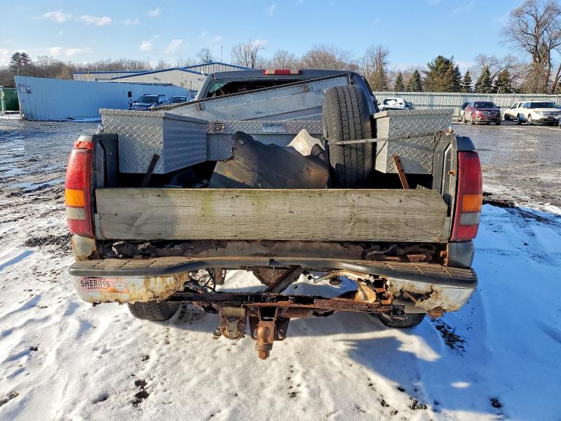 Photo 6 from auction – 2002 CHEVROLET SILVERADO with VIN 1GCEK14T52Z150260