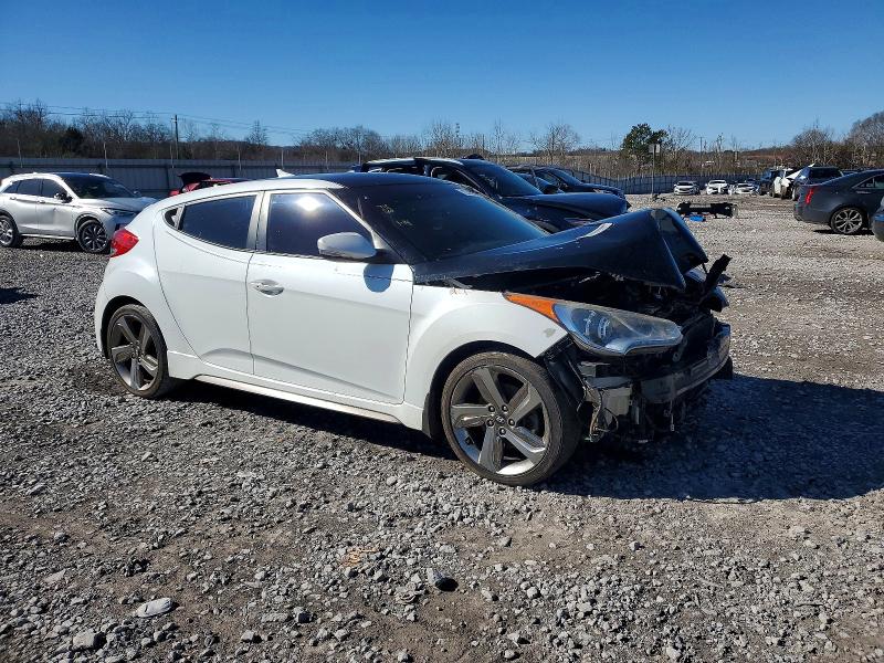 Photo 4 from auction – 2014 HYUNDAI VELOSTER T with VIN KMHTC6AE2EU189408