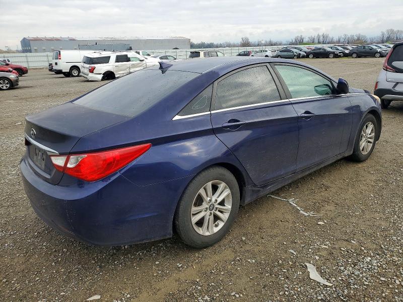 Photo 3 from auction – 2013 HYUNDAI SONATA GLS with VIN 5NPEB4AC9DH656240