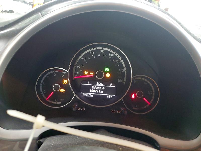 Photo 9 from auction – 2014 VOLKSWAGEN BEETLE with VIN 3VWJL7AT1EM653693