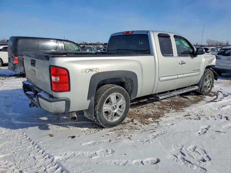 Photo 3 from auction – 2012 CHEVROLET SILVERADO with VIN 1GCRKSE74CZ207526