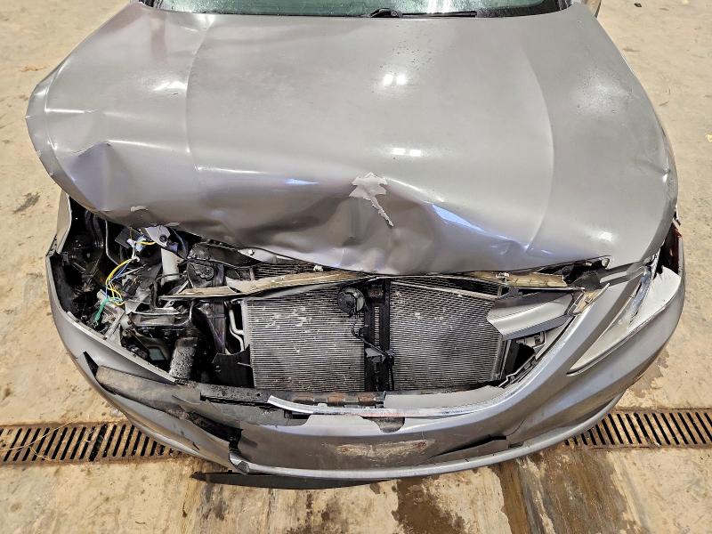 Photo 11 from auction – 2014 HYUNDAI SONATA with VIN 5NPEB4AC4EH902449