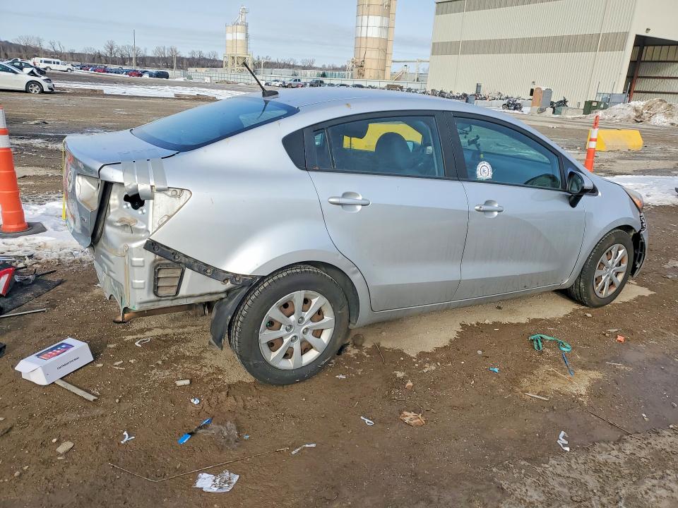 Photo 3 from auction – 2016 KIA RIO with VIN KNADM4A33G6677523