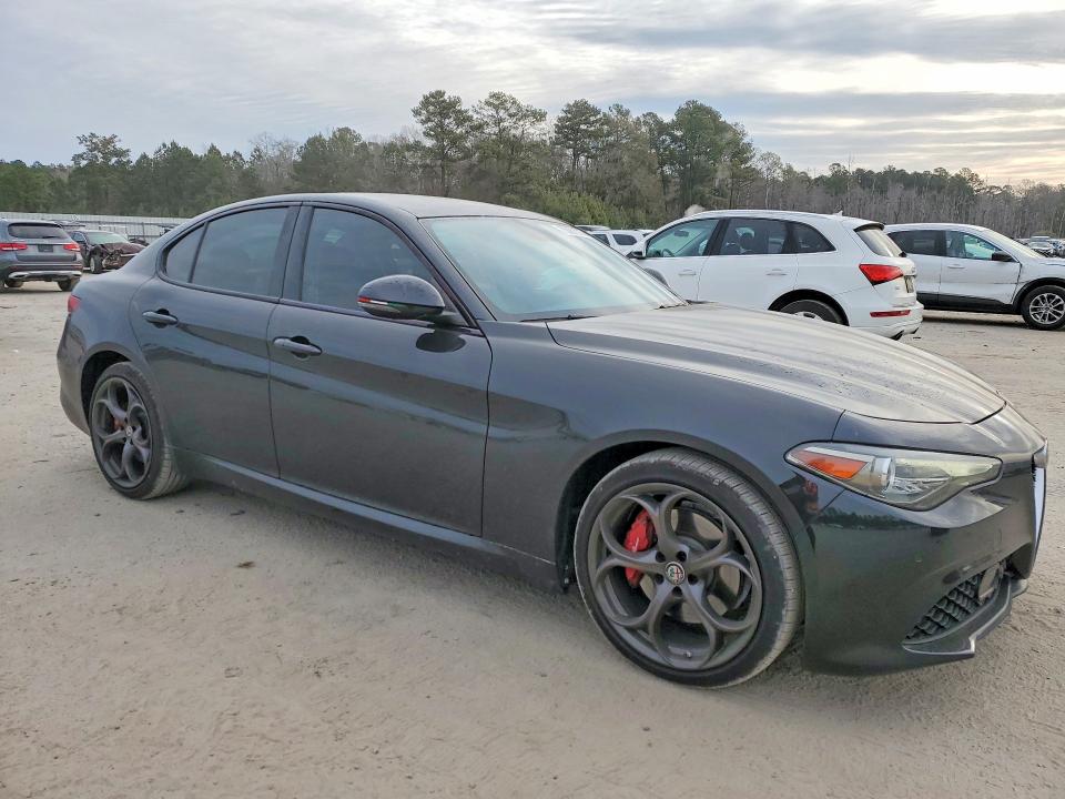 Photo 4 from auction – 2017 ALFA ROMEO GIULIA TI with VIN ZARFAEEN6H7559246