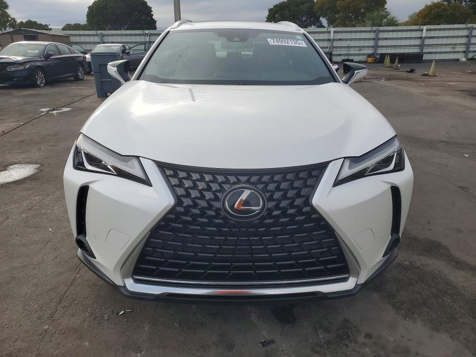 Photo 5 from auction – 2021 LEXUS UX with VIN JTHX3JBH8M2040396