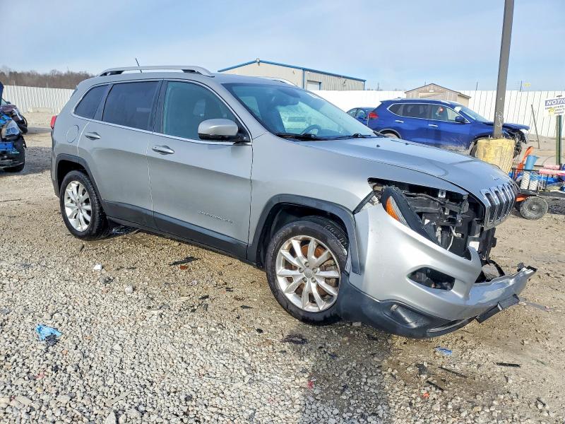 Photo 4 from auction – 2015 JEEP CHEROKEE with VIN 1C4PJLDB1FW782940