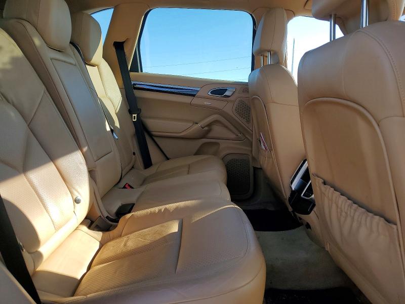 Photo 11 from auction – 2012 PORSCHE CAYENNE S with VIN WP1AE2A22CLA91145