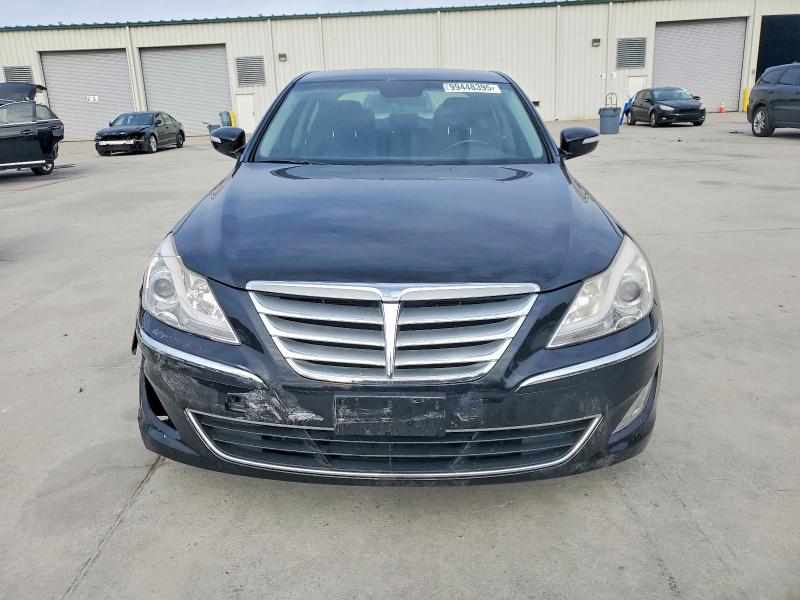 Photo 5 from auction – 2013 HYUNDAI GENESIS with VIN KMHGC4DDXDU247434