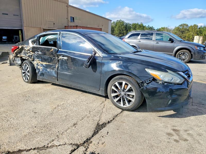 Photo 4 from auction – 2017 NISSAN ALTIMA 2.5 with VIN 1N4AL3AP1HC290550
