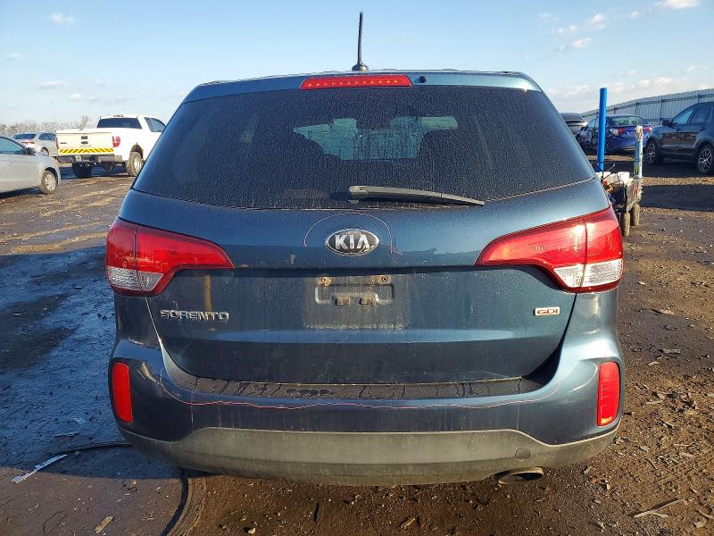 Photo 6 from auction – 2014 KIA SORENTO LX with VIN 5XYKTCA62EG430599