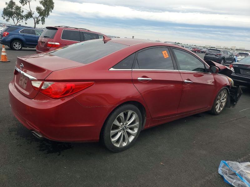 Photo 3 from auction – 2011 HYUNDAI SONATA SE with VIN 5NPEC4AC5BH069799