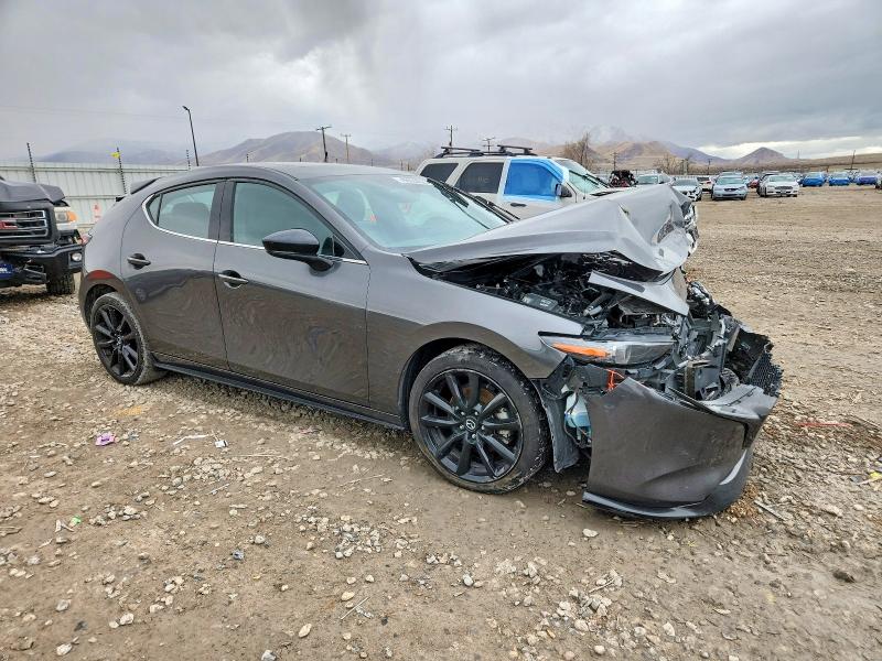 Photo 4 from auction – 2021 MAZDA 3 PREMIUM with VIN JM1BPBNY0M1326301