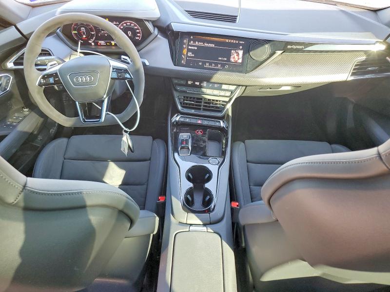 Photo 8 from auction – 2022 AUDI E-TRON GT with VIN WAUCJBFWXN7007504