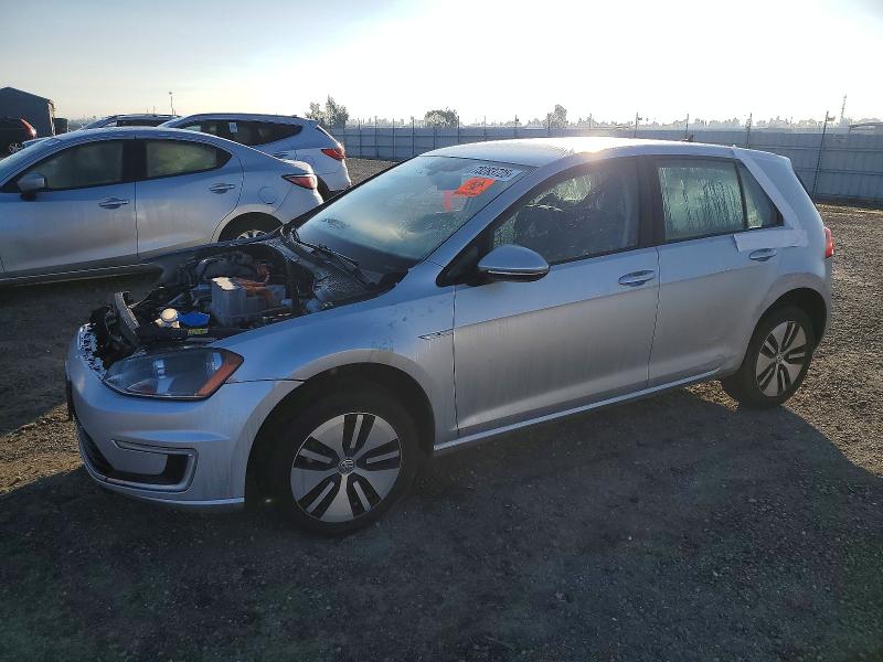 VOLKSWAGEN E-GOLF SE 2016 with VIN WVWKP7AU8GW915751 - Photo from auction