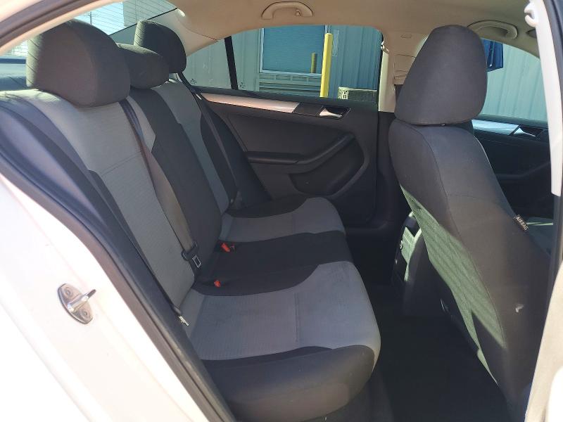 Photo 10 from auction – 2017 VOLKSWAGEN JETTA S with VIN 3VW2B7AJ7HM207929
