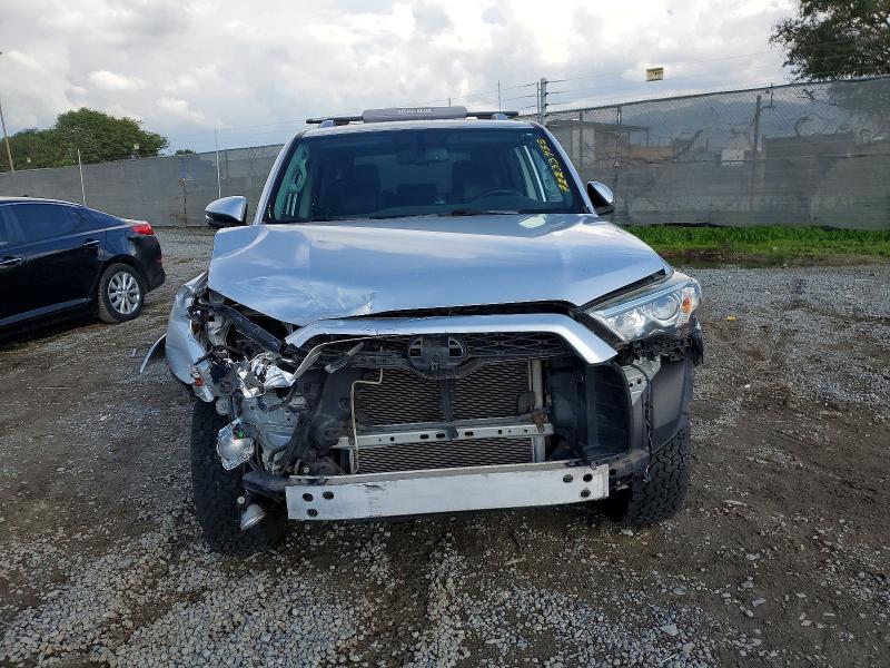 Photo 5 from auction – 2016 TOYOTA 4RUNNER SR with VIN JTEBU5JR7G5388277