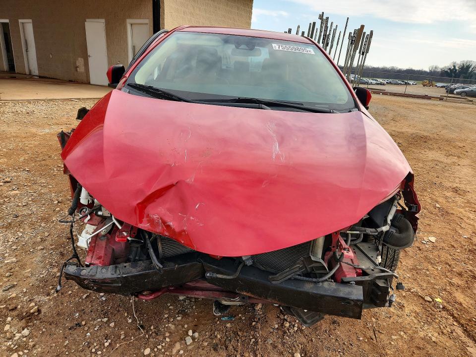 Photo 5 from auction – 2018 TOYOTA COROLLA with VIN 2T1BURHE8JC994129