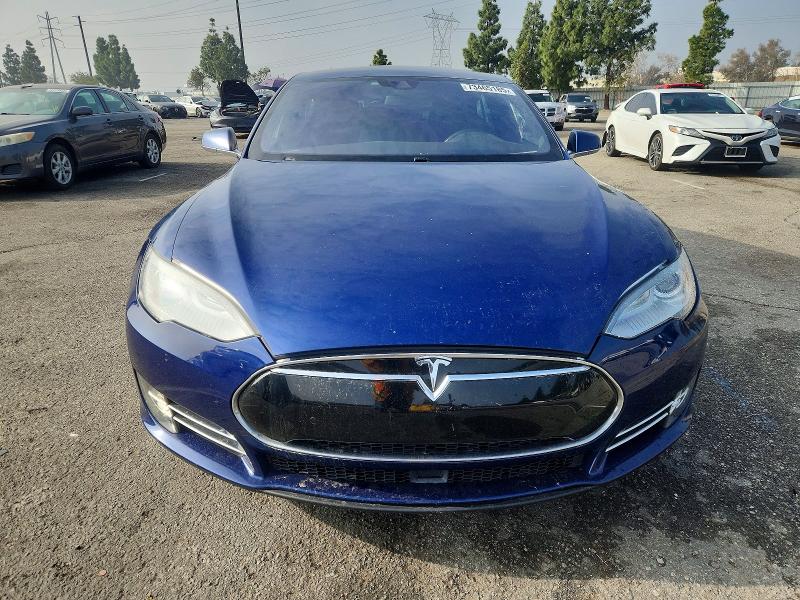 Photo 5 from auction – 2015 TESLA MODEL S with VIN 5YJSA1E27FF116487