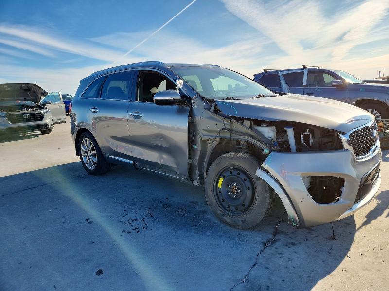 Photo 4 from auction – 2016 KIA SORENTO SX with VIN 5XYPK4A52GG120803