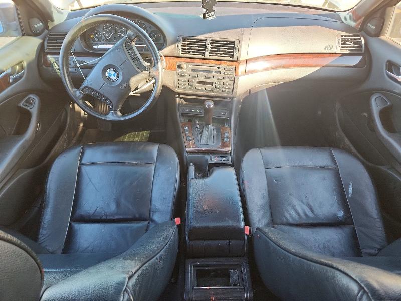 Photo 8 from auction – 2004 BMW 325 I with VIN WBAEV33404KR31645