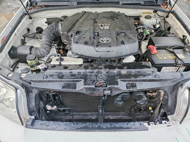 Photo 12 from auction – 2004 TOYOTA 4RUNNER SR with VIN JTEZU14R840042119