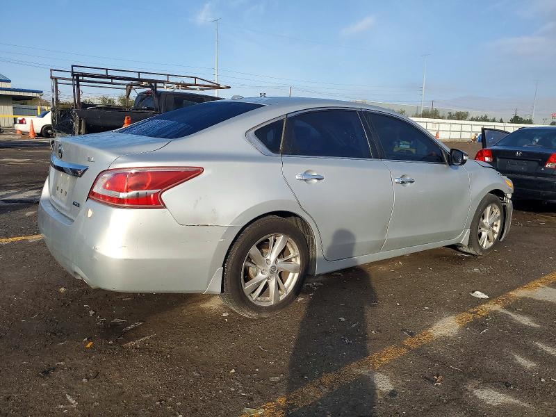 Photo 3 from auction – 2013 NISSAN ALTIMA 2.5 with VIN 1N4AL3AP4DN464772