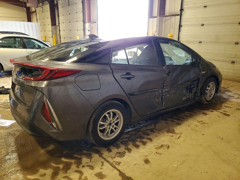 Photo 3 from auction – 2017 TOYOTA PRIUS PRIM with VIN JTDKARFP5H3004229