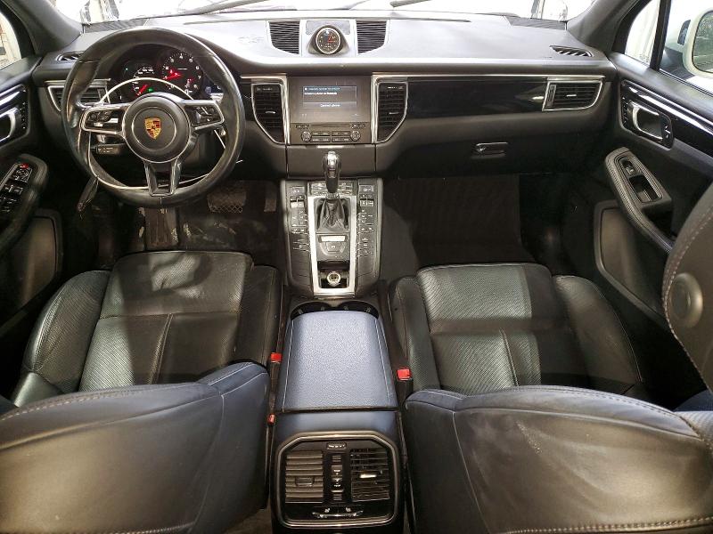 Photo 8 from auction – 2018 PORSCHE MACAN with VIN WP1AA2A50JLB11556