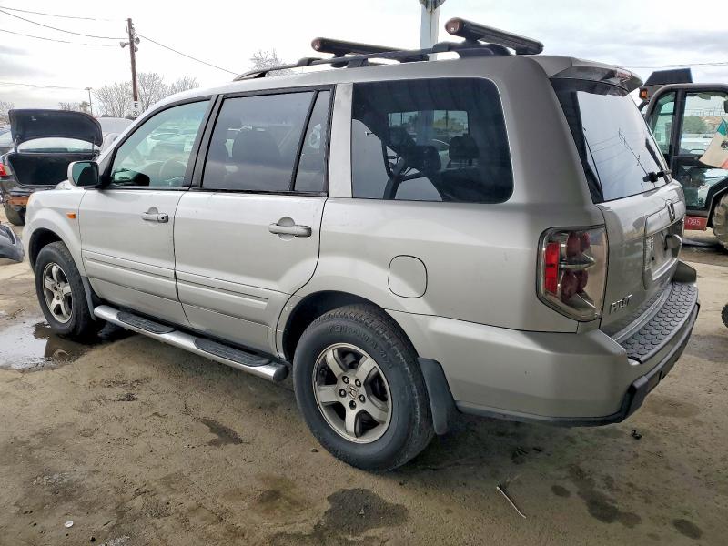 Photo 2 from auction – 2006 HONDA PILOT with VIN 5FNYF28766B026773
