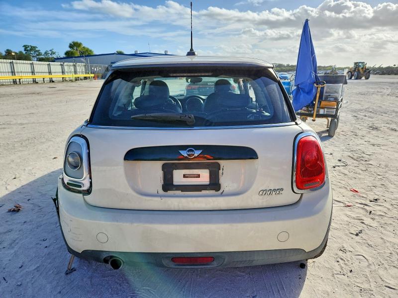 Photo 6 from auction – 2017 MINI COOPER with VIN WMWXP5C5XH3B77728