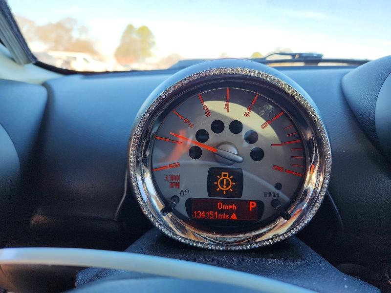 Photo 9 from auction – 2011 MINI COOPER COU with VIN WMWZB3C58BWM01156