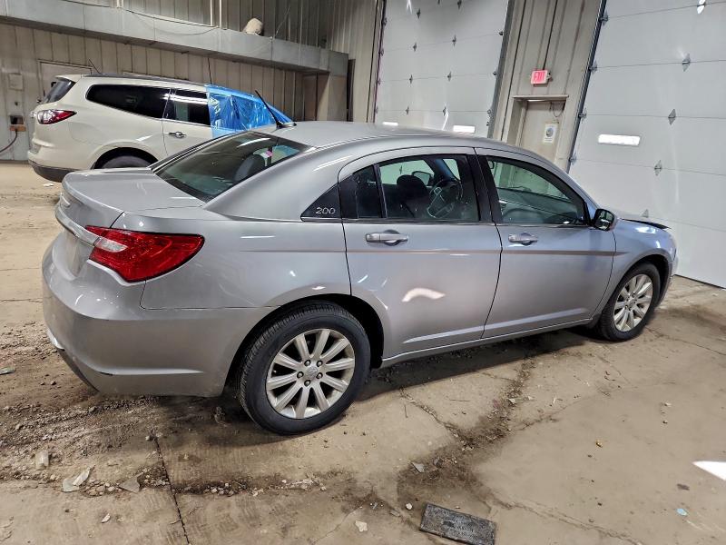 Photo 3 from auction – 2013 CHRYSLER 200 TOURIN with VIN 1C3CCBBB3DN683694