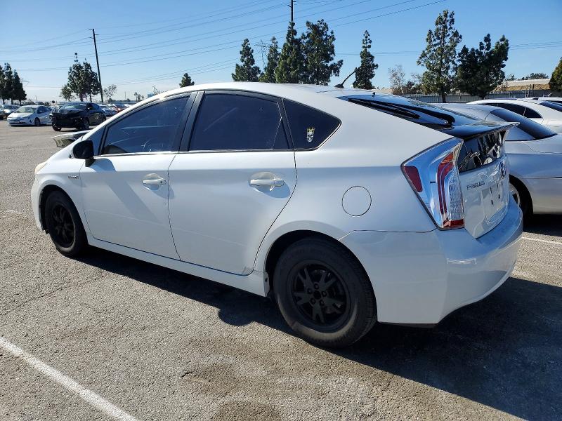 Photo 2 from auction – 2013 TOYOTA PRIUS with VIN JTDKN3DU6D0346343