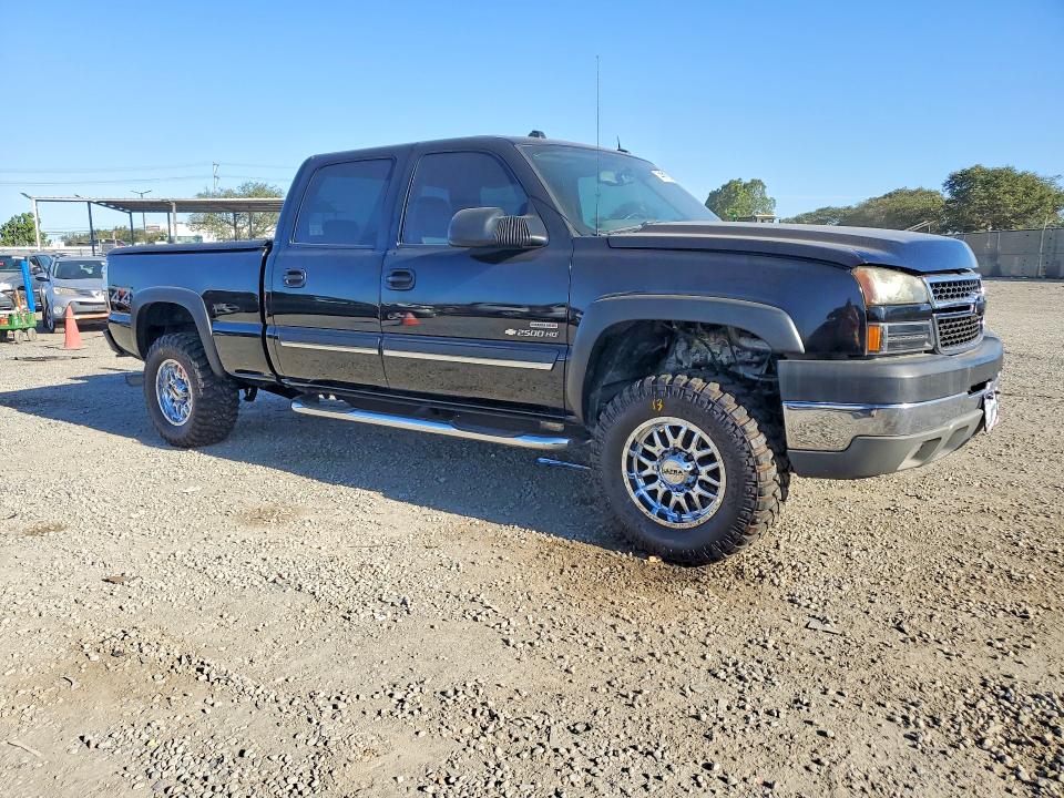 Photo 4 from auction – 2005 CHEVROLET SILVERADO with VIN 1GCHK23215F953813