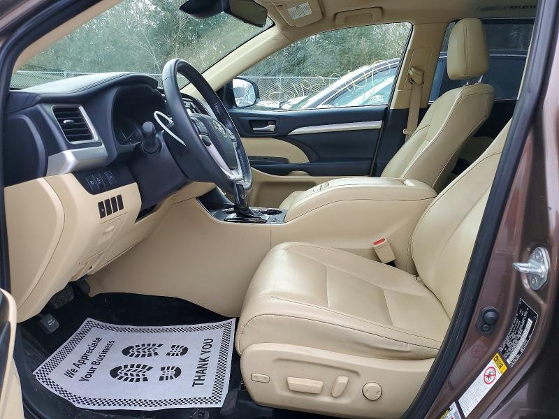 Photo 7 from auction – 2019 TOYOTA HIGHLANDER with VIN 5TDJZRFH6KS927659