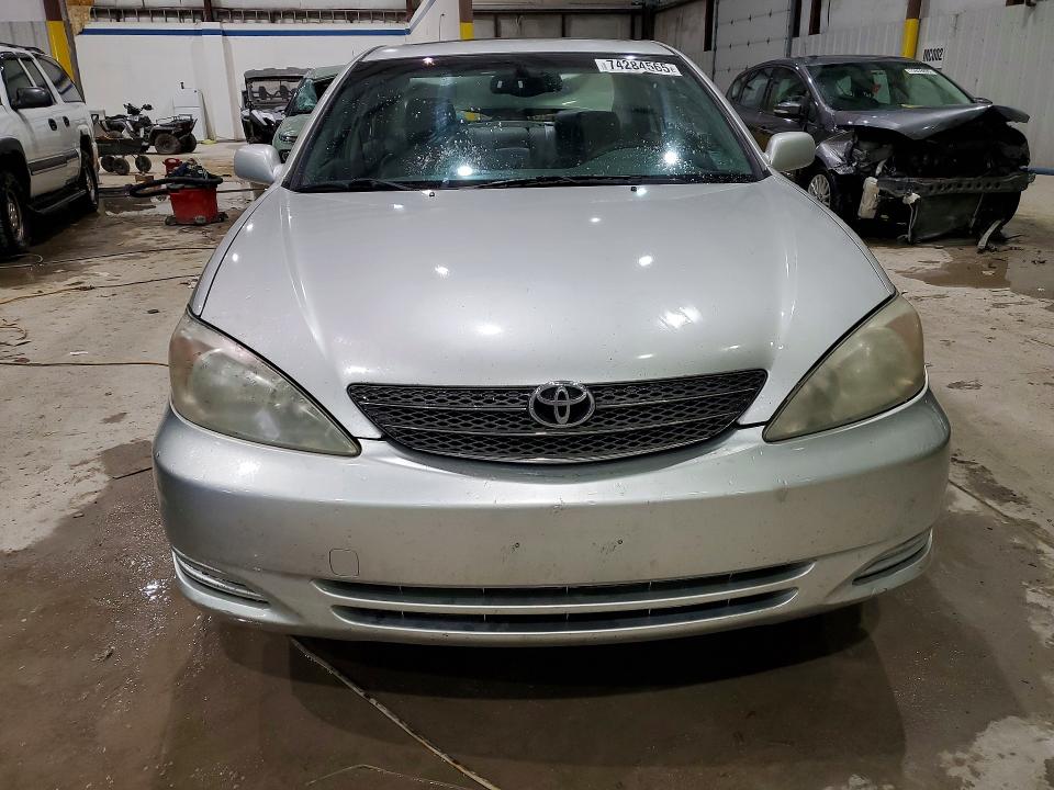 Photo 5 from auction – 2002 TOYOTA CAMRY with VIN JTDBF30K320045124