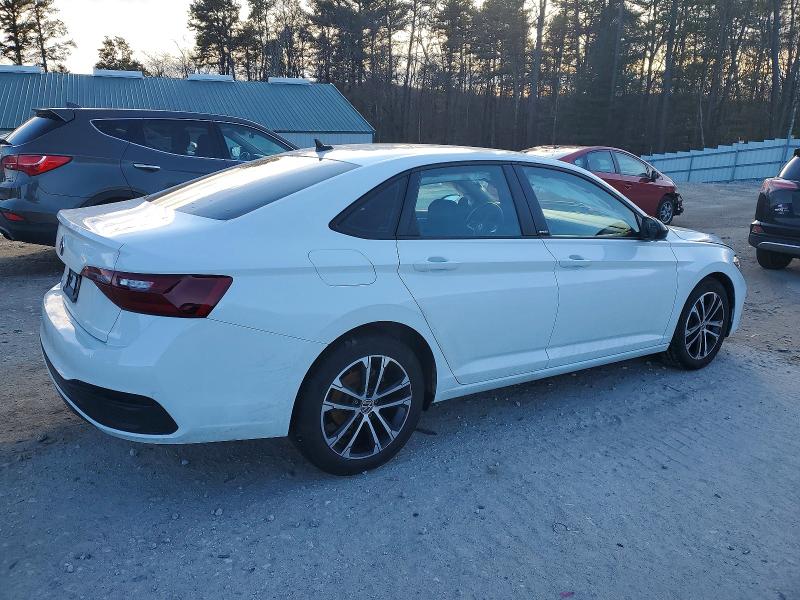 Photo 3 from auction – 2024 VOLKSWAGEN JETTA with VIN 3VWBM7BU1RM100010