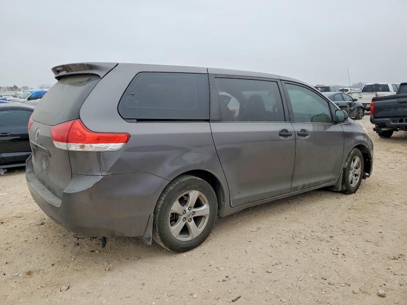 Photo 3 from auction – 2012 TOYOTA SIENNA with VIN 5TDZK3DC6CS182229