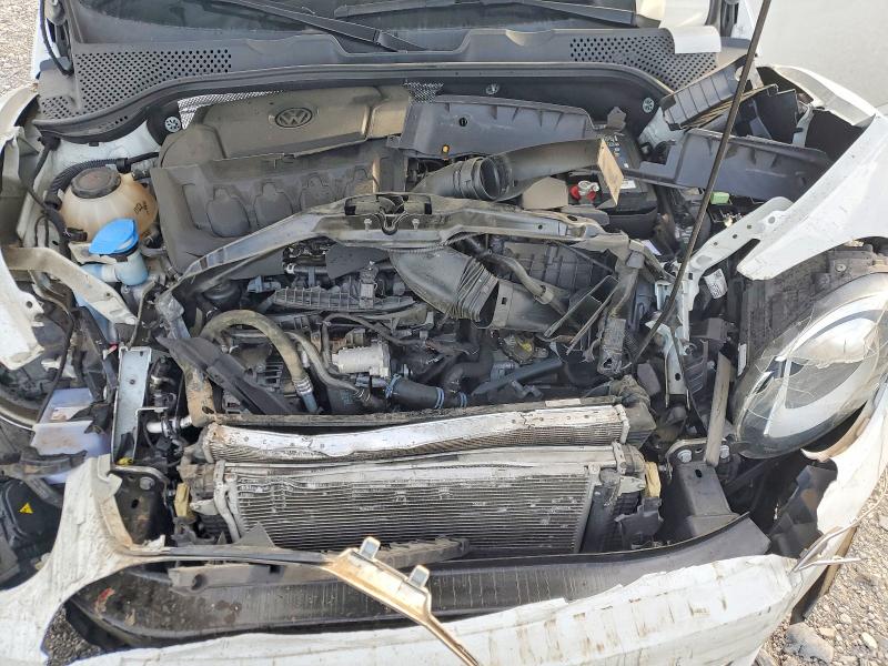 Photo 11 from auction – 2018 VOLKSWAGEN BEETLE with VIN 3VWFD7AT4JM705749