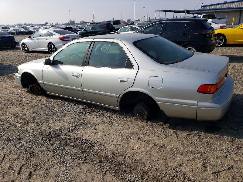 Photo 2 from auction – 2000 TOYOTA CAMRY CE with VIN JT2BG22K8Y0473583