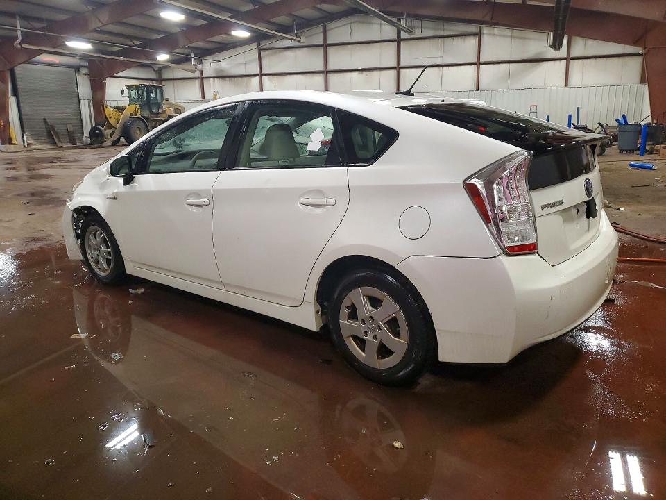Photo 2 from auction – 2011 TOYOTA PRIUS with VIN JTDKN3DU4B5340556