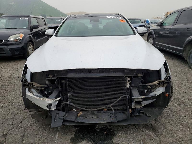 Photo 5 from auction – 2015 HYUNDAI GENESIS with VIN KMHGN4JE6FU083500