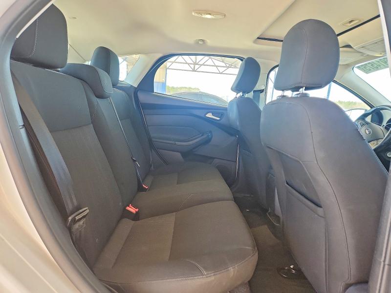 Photo 10 from auction – 2015 FORD FOCUS SE with VIN 1FADP3K2XFL273196