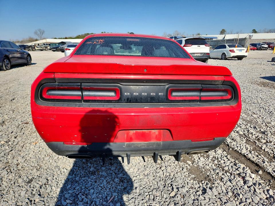 Photo 6 from auction – 2018 DODGE CHALLENGER with VIN 2C3CDZAG7JH236101